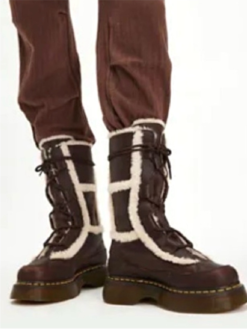 NEW DR. MARTENS Buzz Lace Warm Lined Boots NEW Size 8 Dark Brown